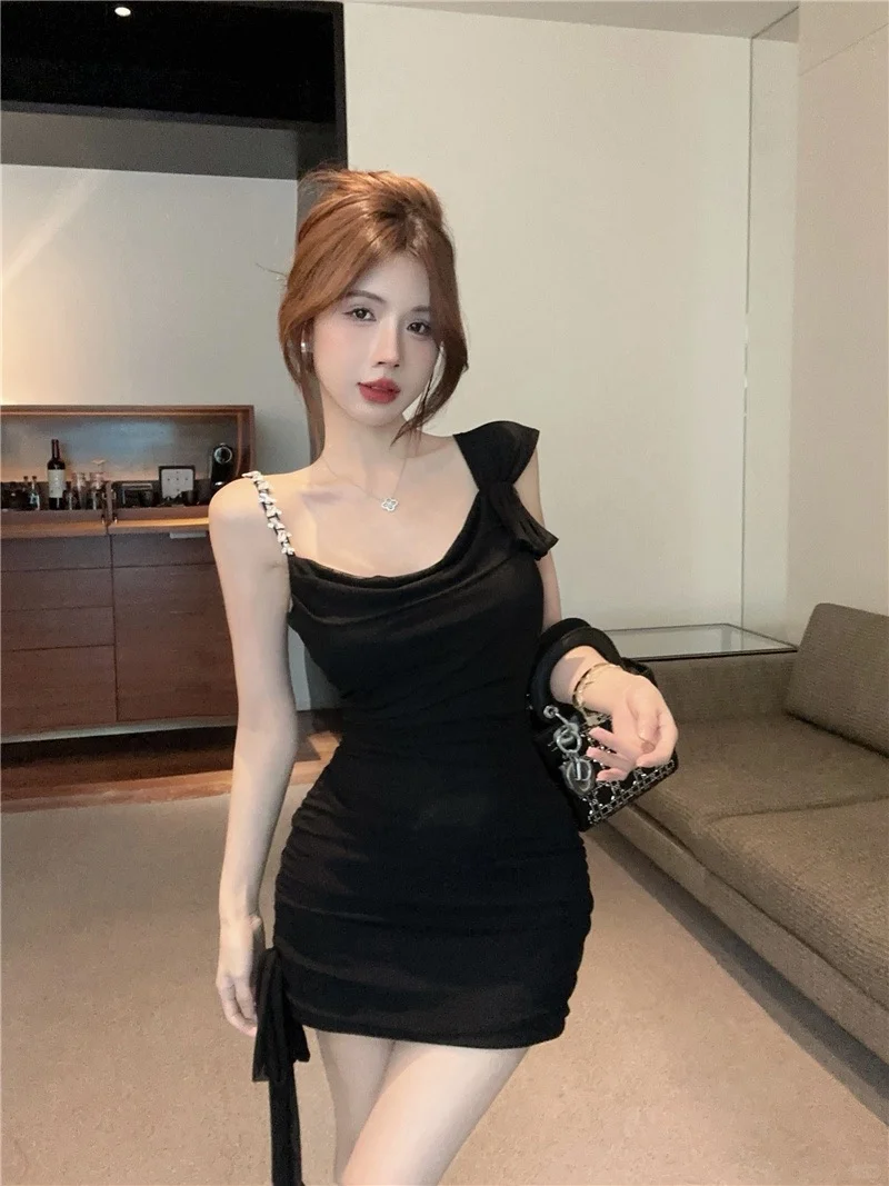 风情万种，低调却不失霸气，女人就该这样。