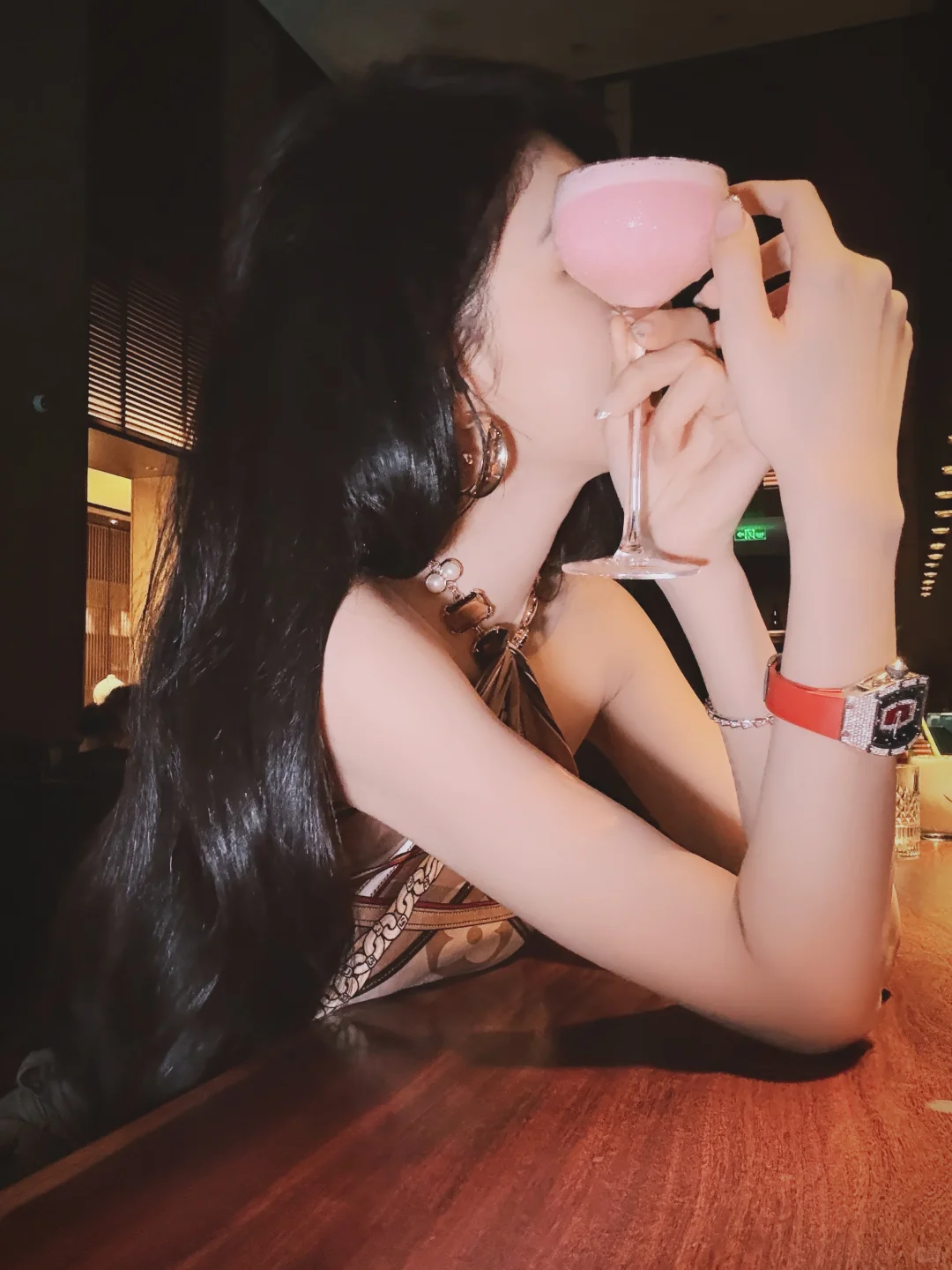 媚是明媚的媚 妩媚的媚