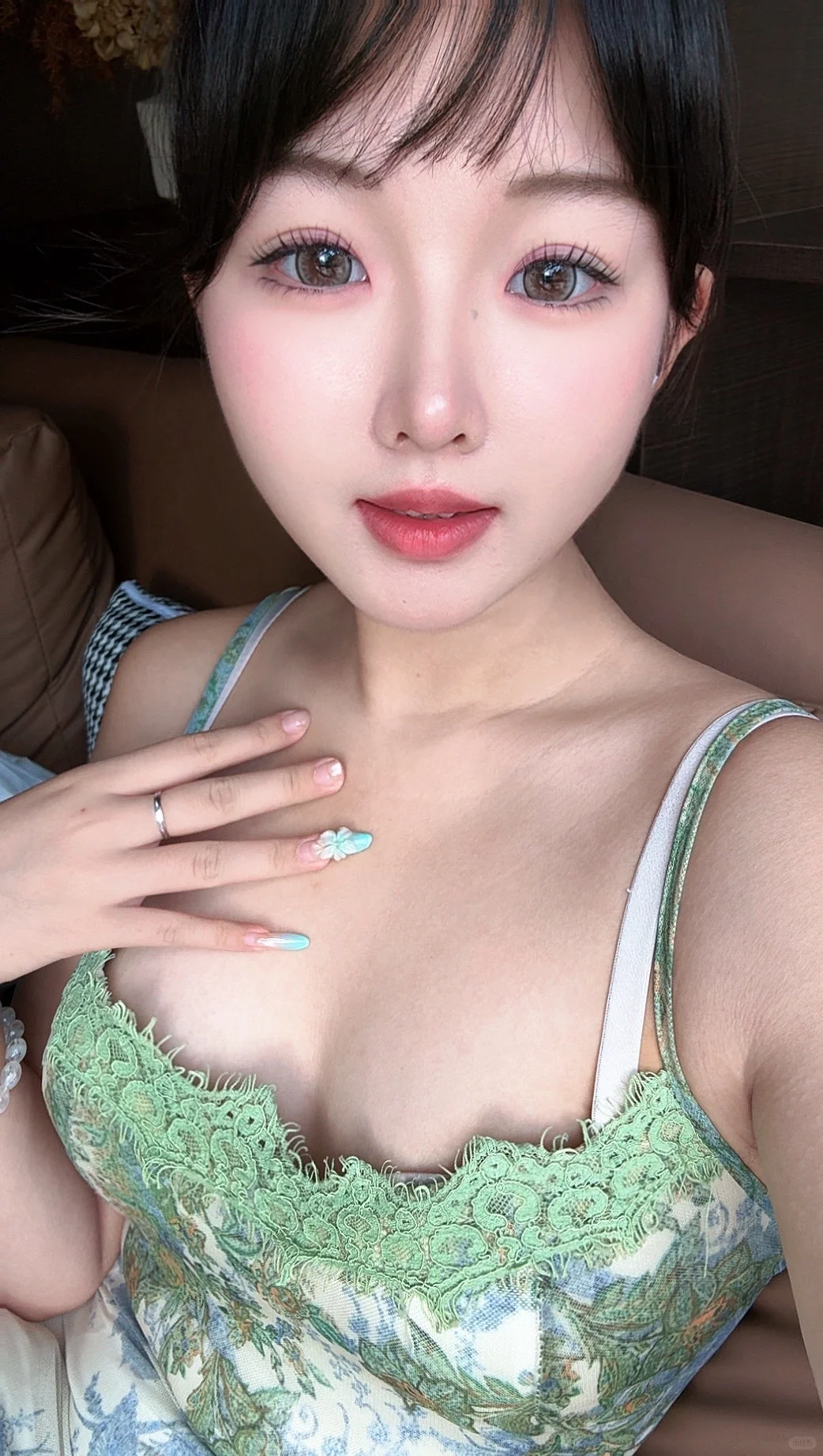 终于长成了小时候羡慕的大姐姐的模样