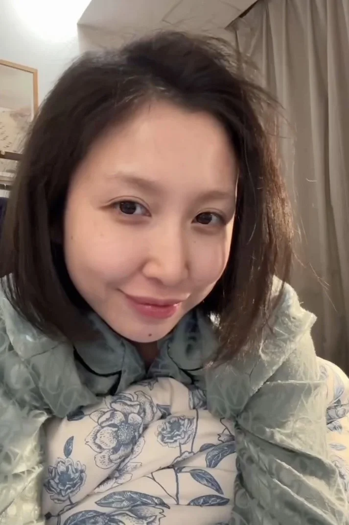 此女素颜状态已然无敌