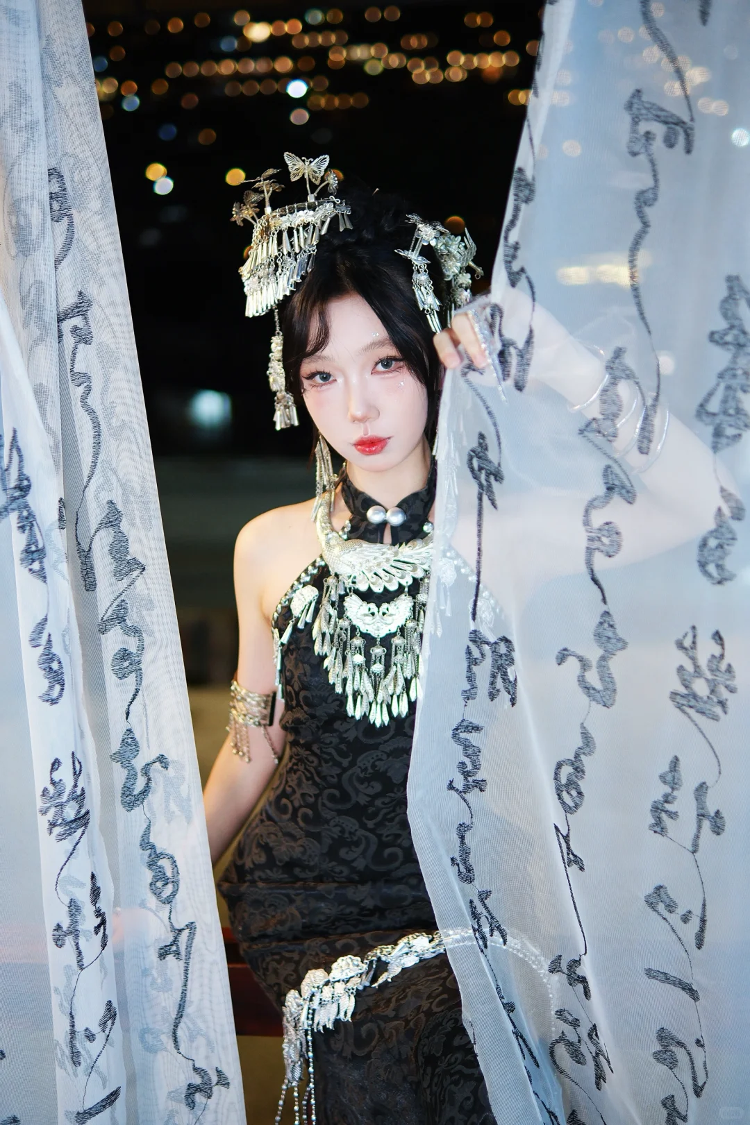 会下蛊的黑曼巴蛇女