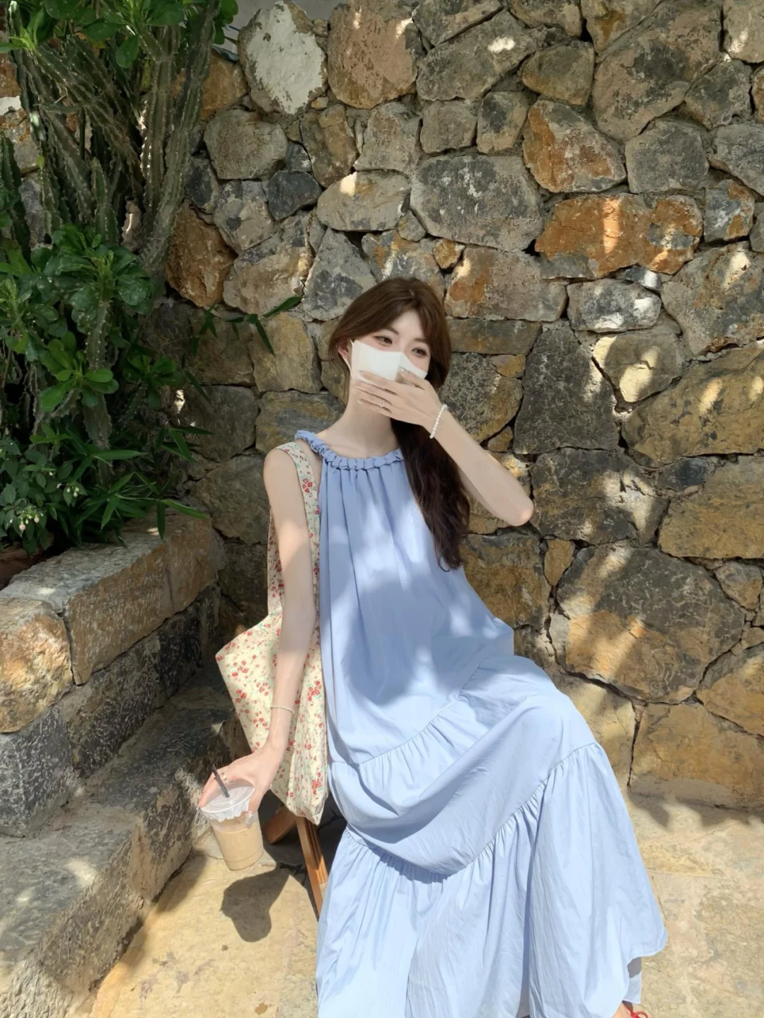 法式甜美蓝色挂脖吊带连衣裙女夏慵懒休闲宽