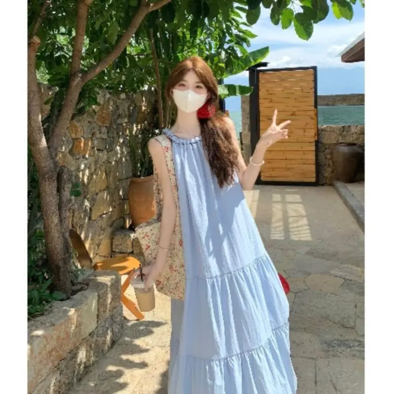 法式甜美蓝色挂脖吊带连衣裙女夏慵懒休闲宽