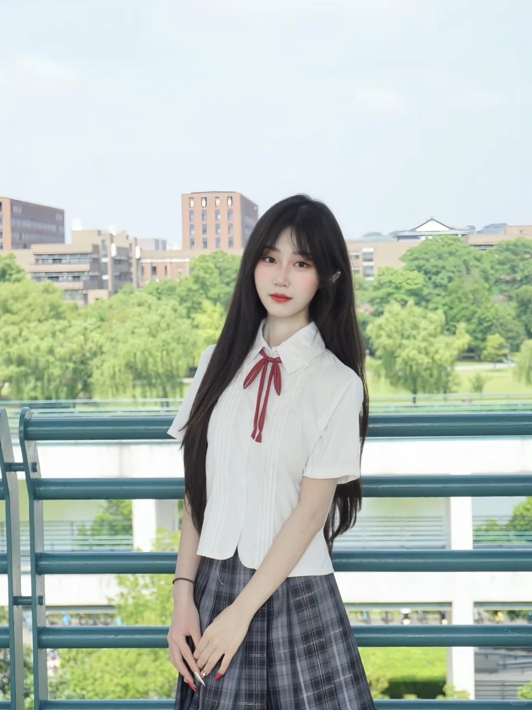 180甜美女大