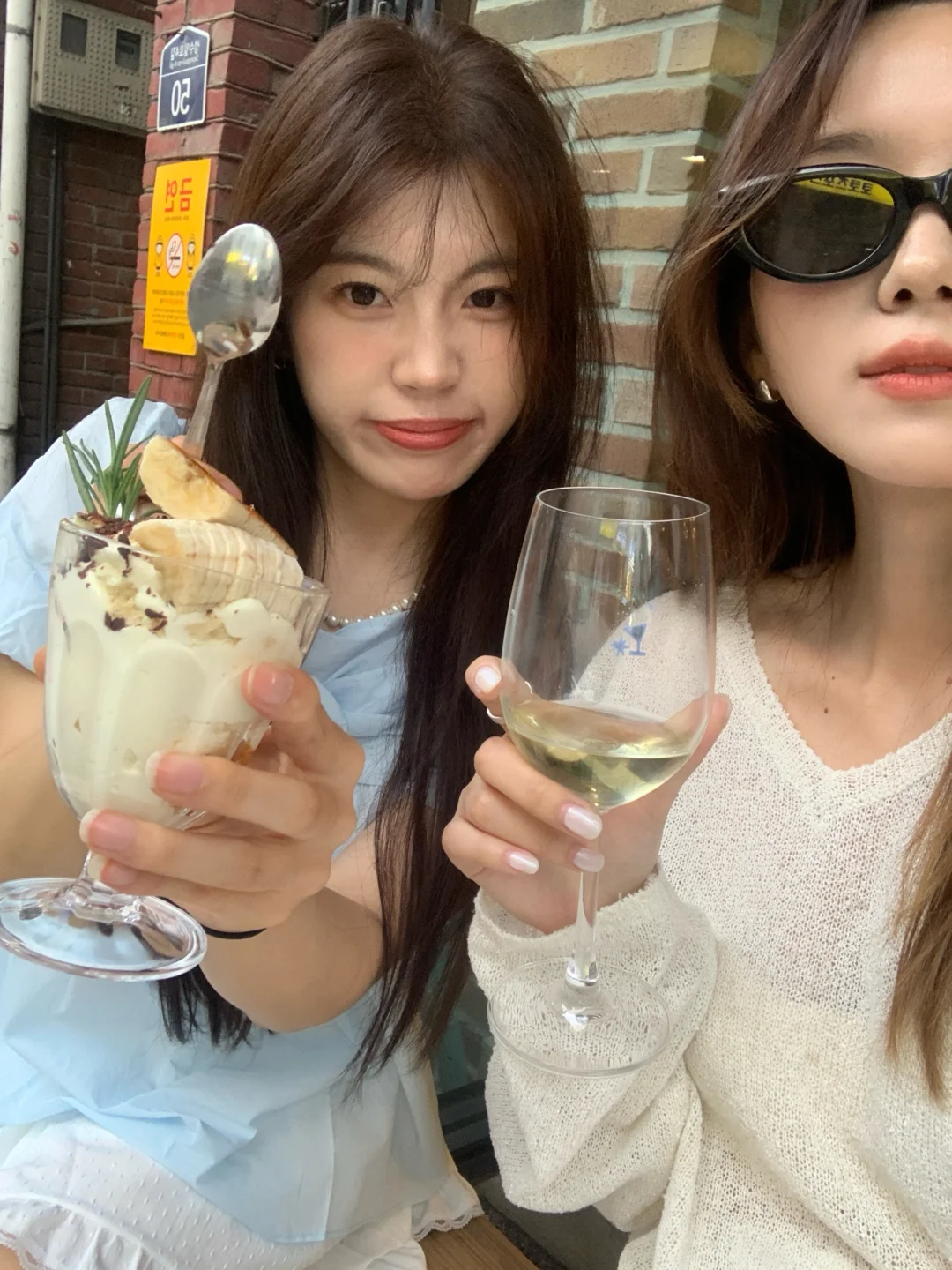 Yeee 今天是甜美韩女🩵咖啡店拍照