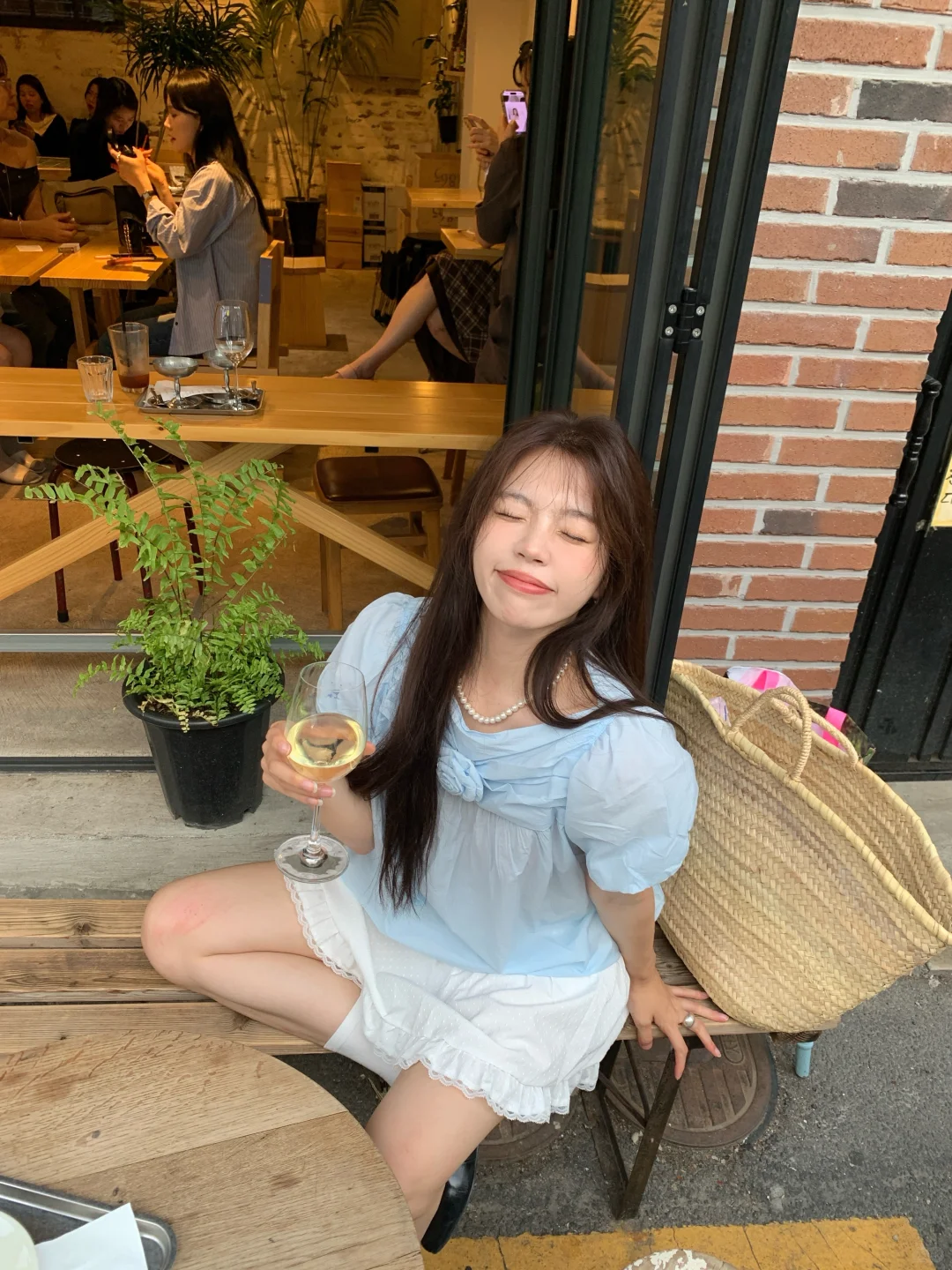 Yeee 今天是甜美韩女🩵咖啡店拍照