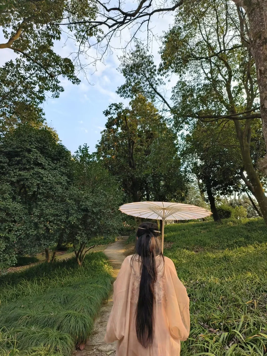 有个爱穿汉服的女朋友怎么办？