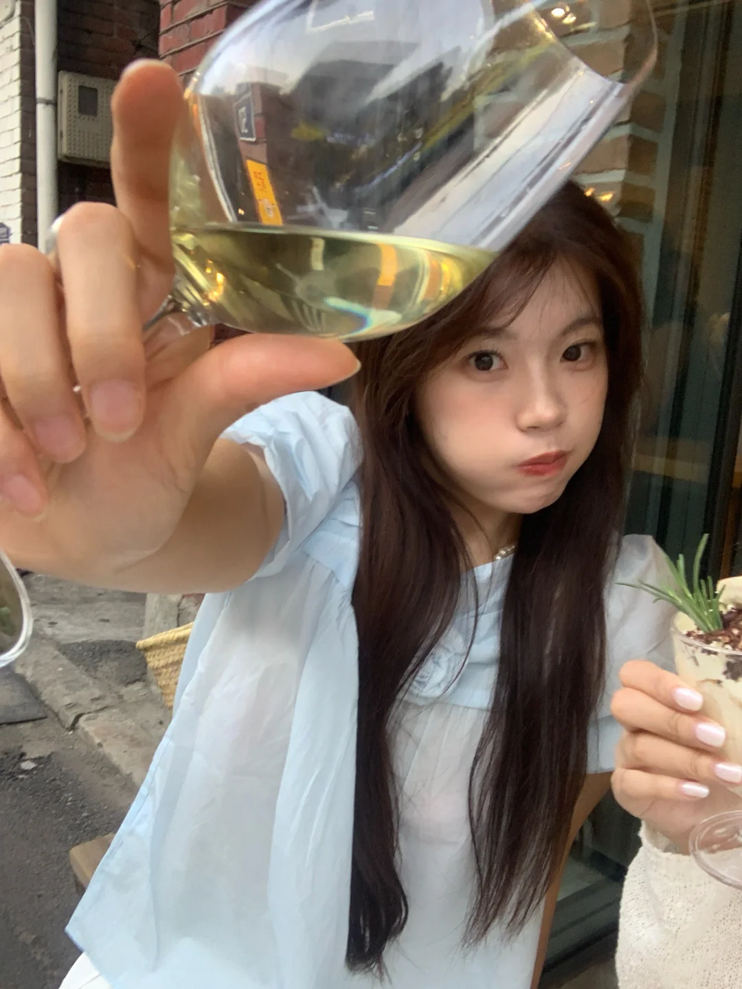 Yeee 今天是甜美韩女🩵咖啡店拍照