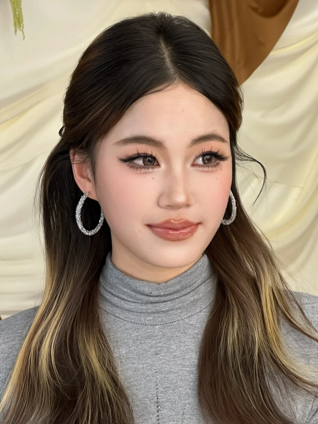 真的改变了很多！原来妆前妆后差这么多