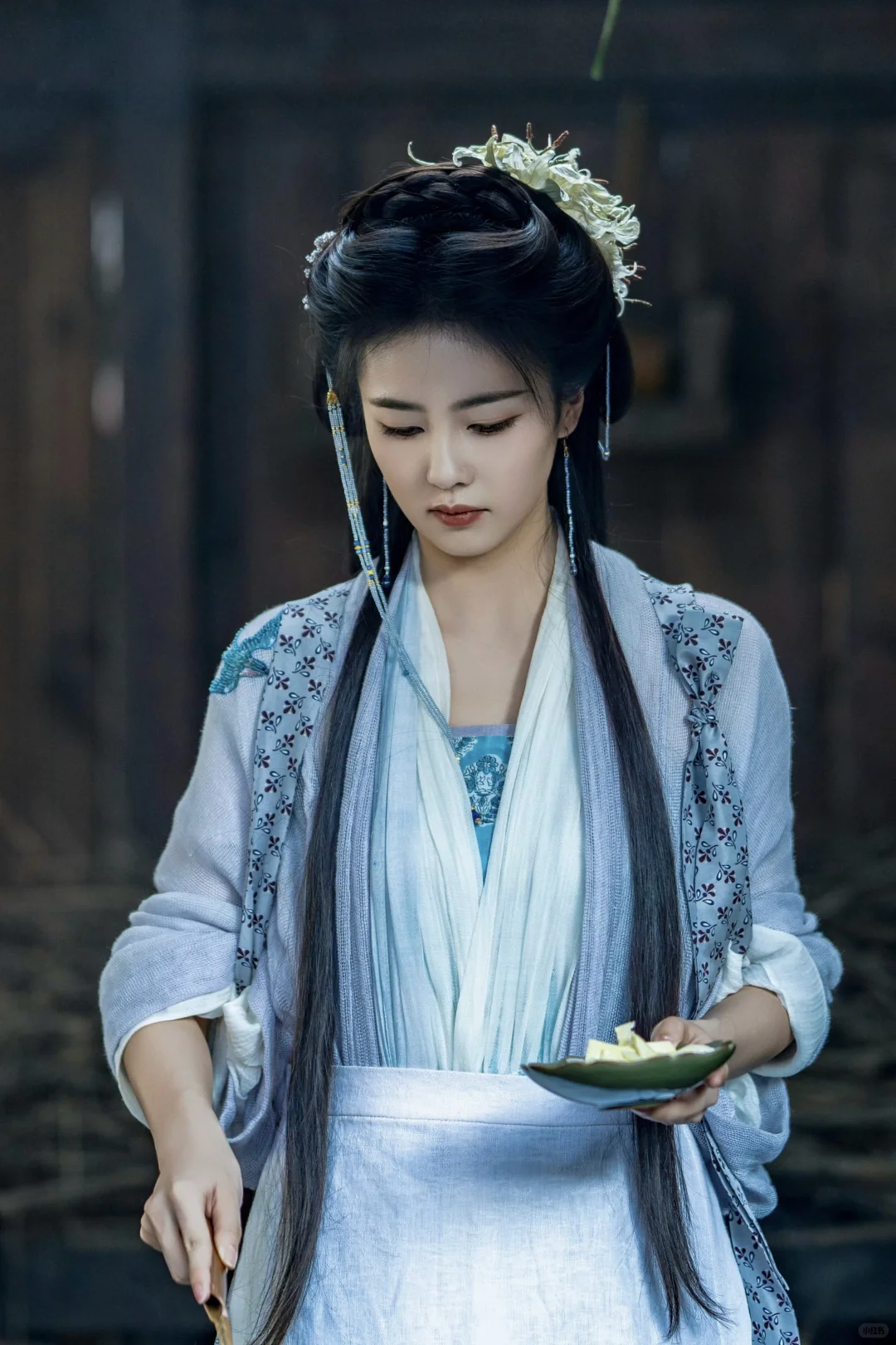 临江仙｜花如月浅紫色中袖棉麻衫妆造