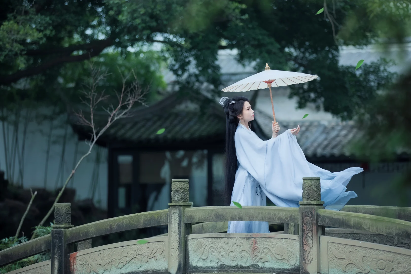 基本上就是我要的侠女感觉了
