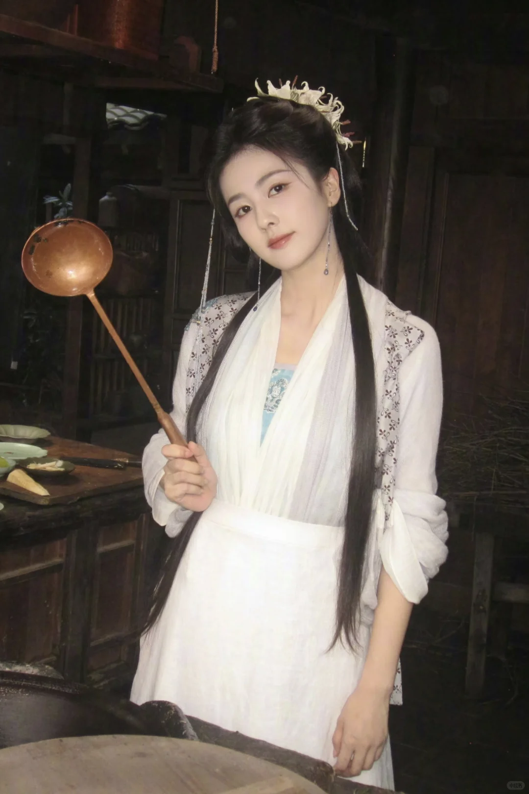 临江仙｜花如月浅紫色中袖棉麻衫妆造