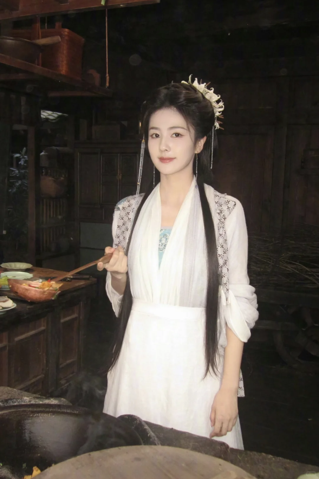 临江仙｜花如月浅紫色中袖棉麻衫妆造