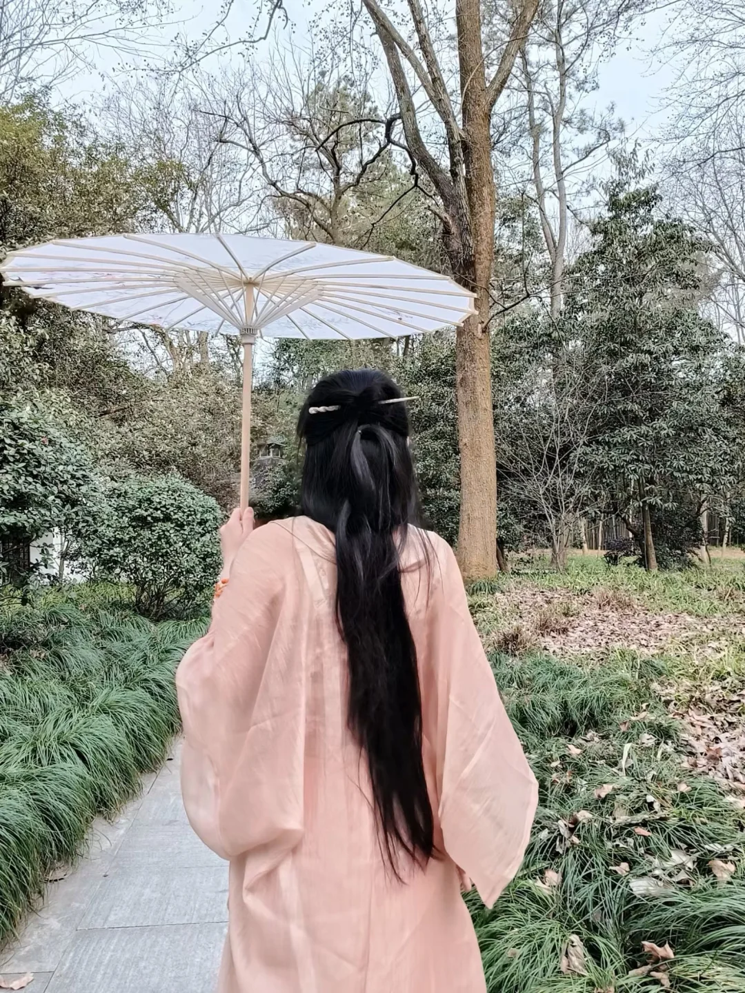 有个爱穿汉服的女朋友怎么办？