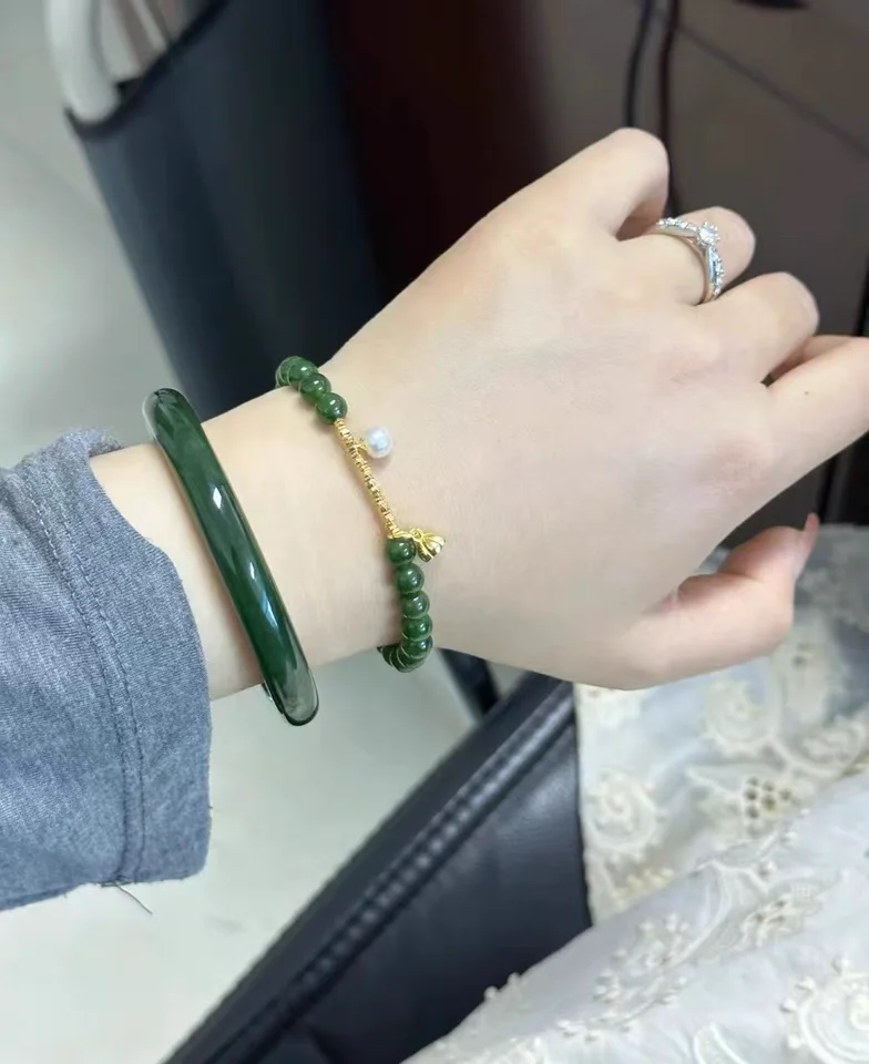 🌿天然和田玉手镯，美到心动✨