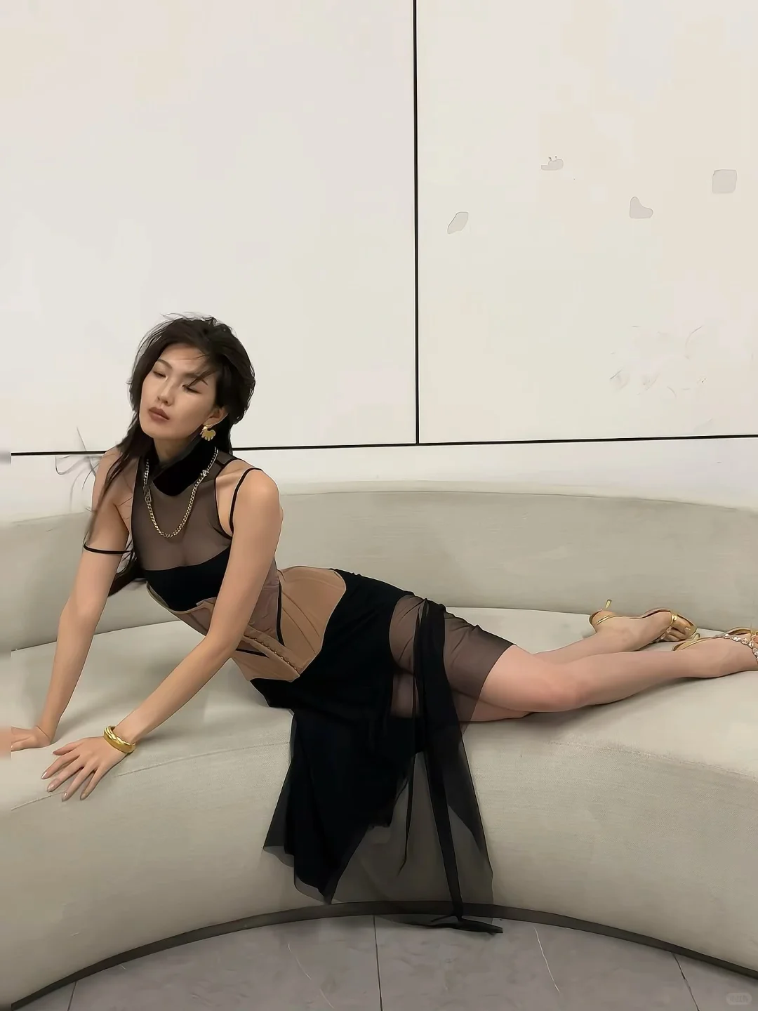 女士才不会嫉妒我呢，他们只会爱上我