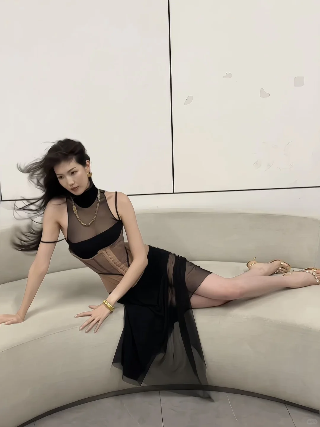 女士才不会嫉妒我呢，他们只会爱上我