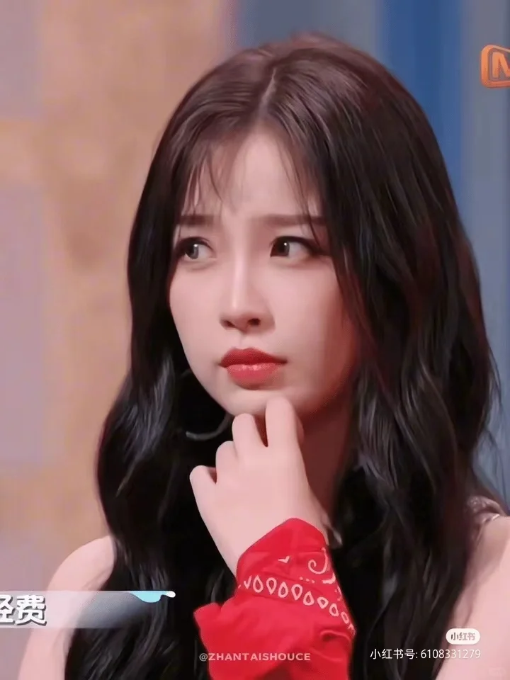 虞书欣：娇憨香软，一款新的少女媚