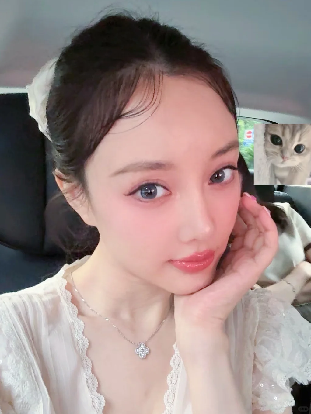 woc ！小璐姐最近开挂了吗……
