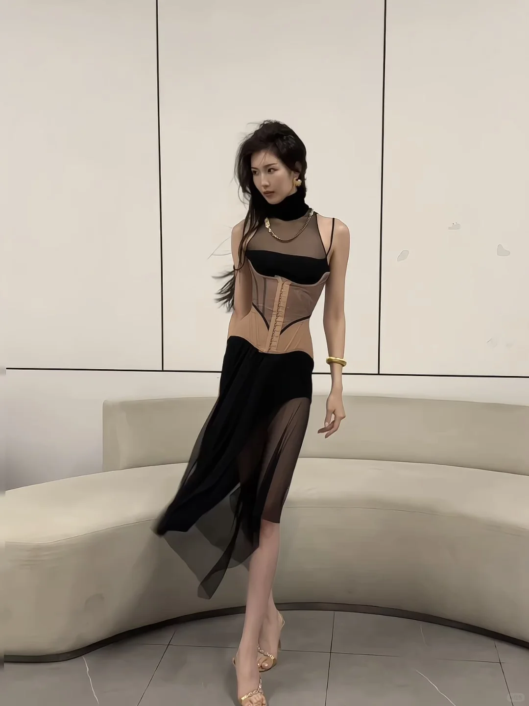 女士才不会嫉妒我呢，他们只会爱上我