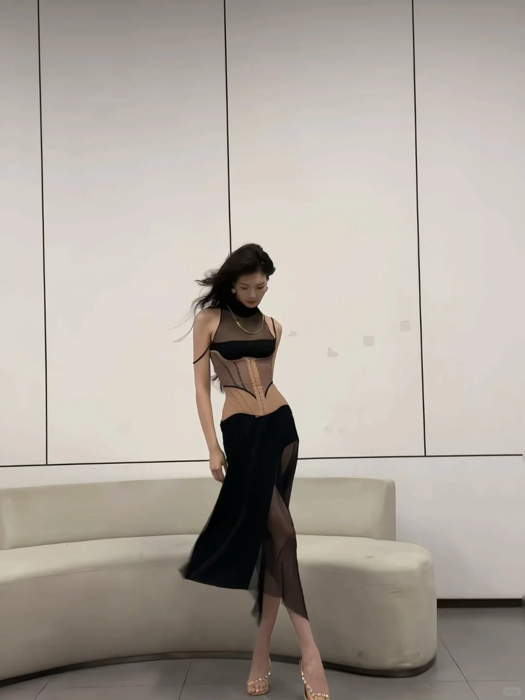 女士才不会嫉妒我呢，他们只会爱上我