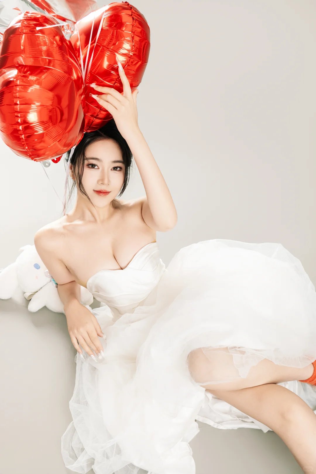 年年-情人节白色婚纱