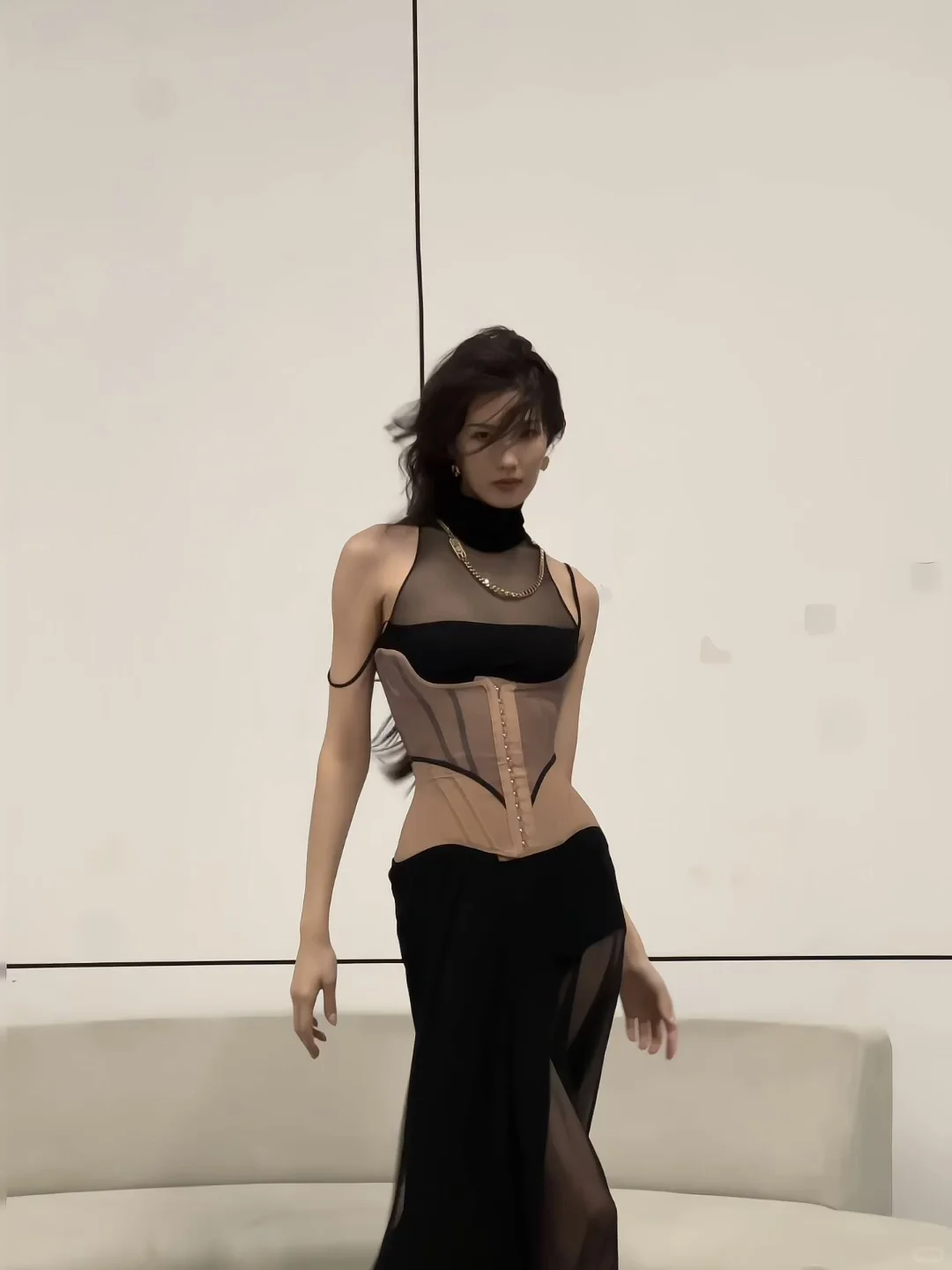 女士才不会嫉妒我呢，他们只会爱上我