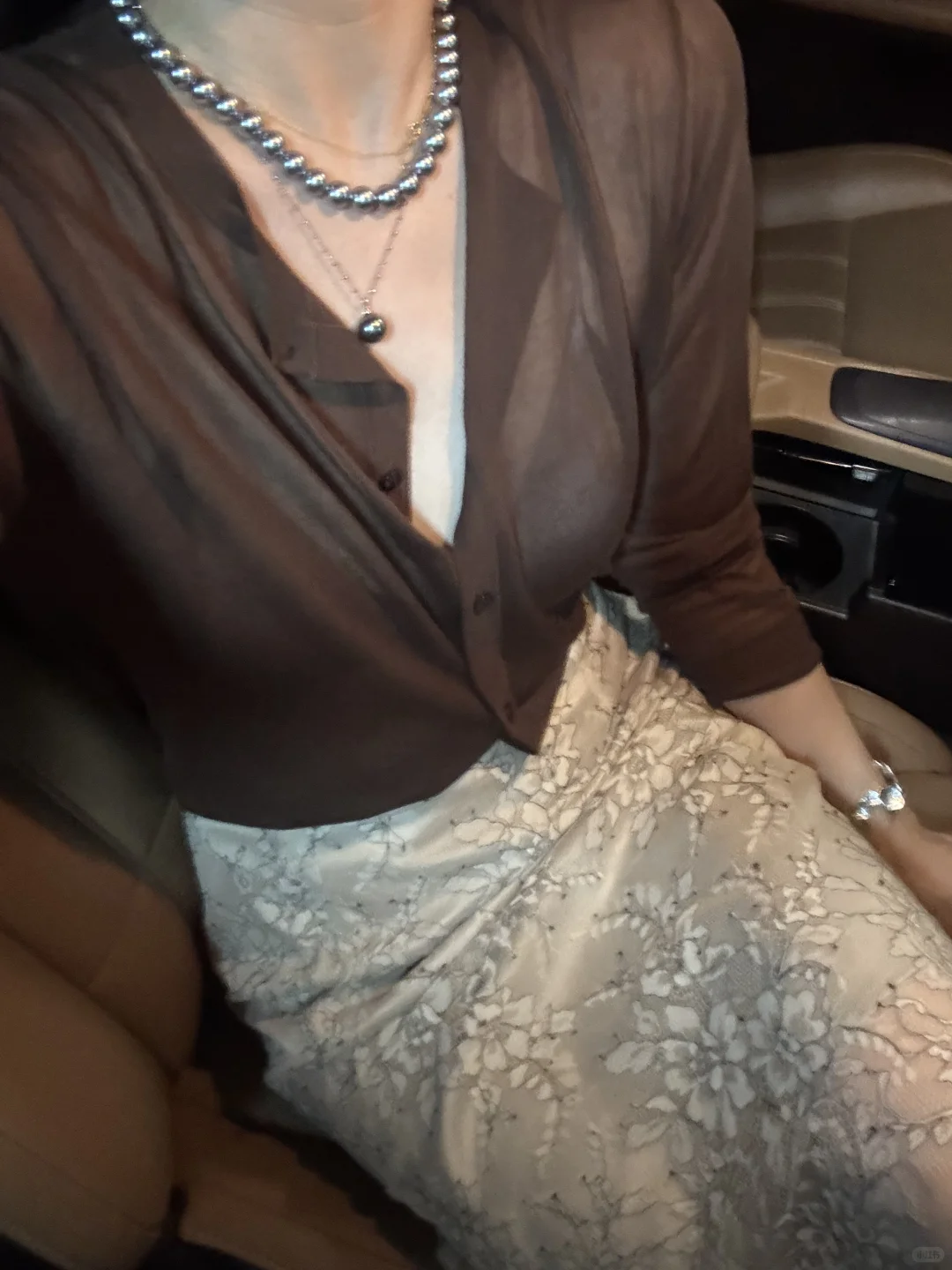 开间KEIGAN 今天的女人味是巧克力色🍫