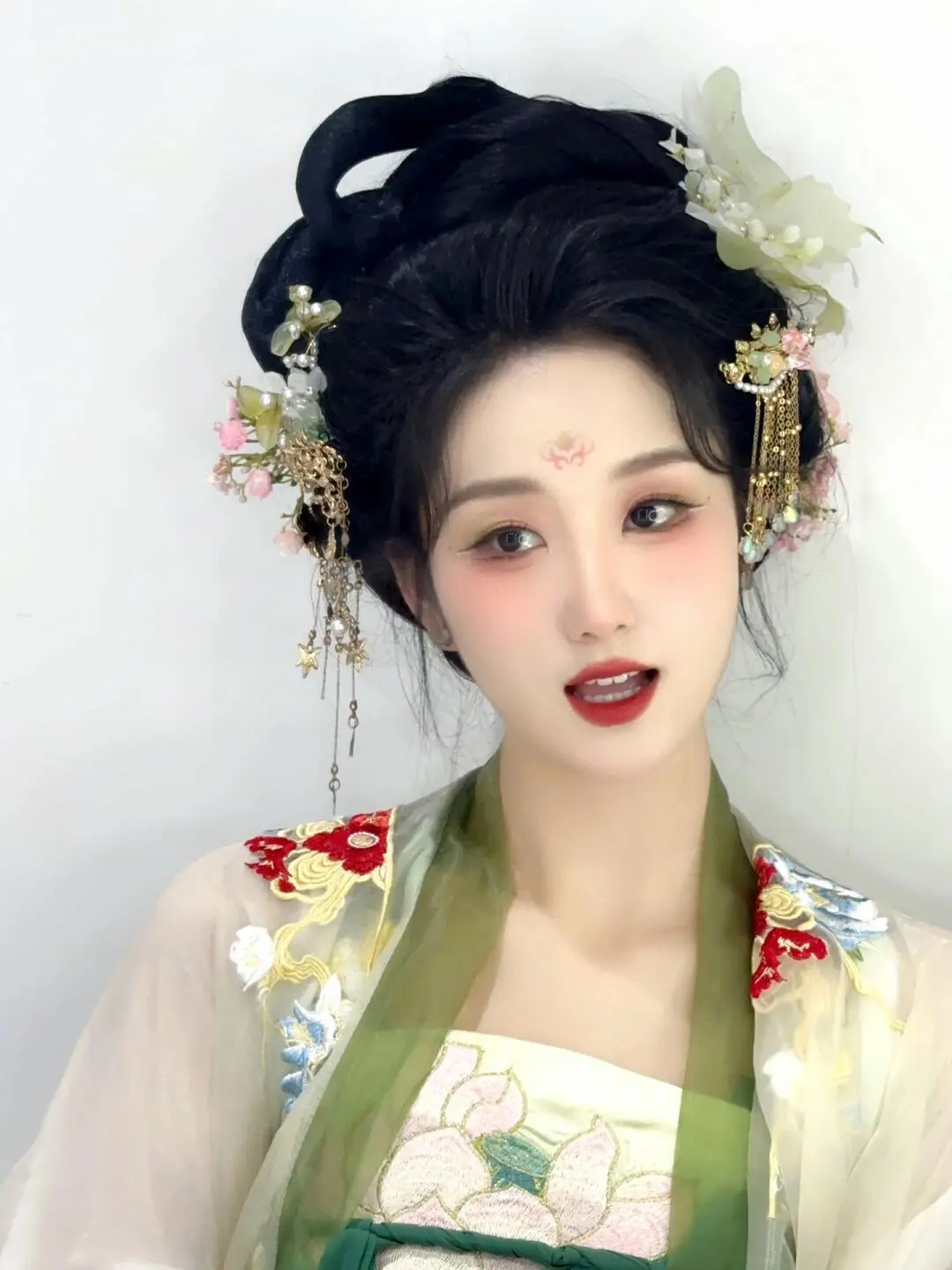 今天汉服的主角是她～