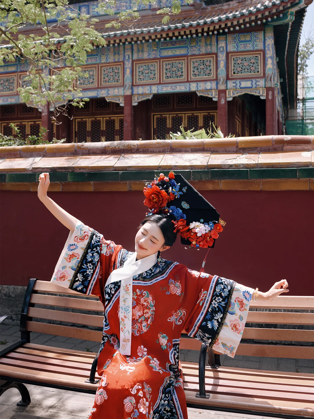 贵气又显白🌺这套红色格格服真的一眼万年❗️