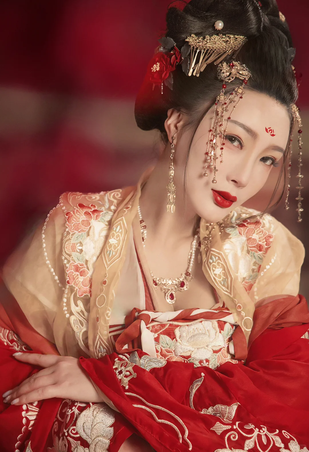 王李丹妮古装红衣写真