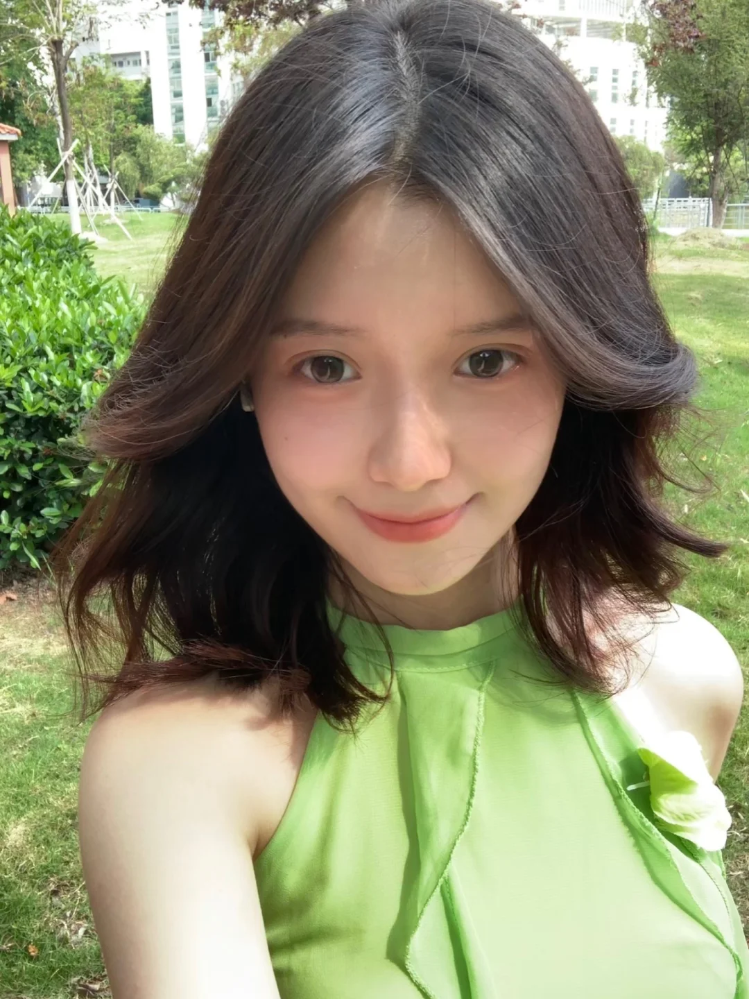把植物养护揉进泡泡里，让头皮也能森呼吸