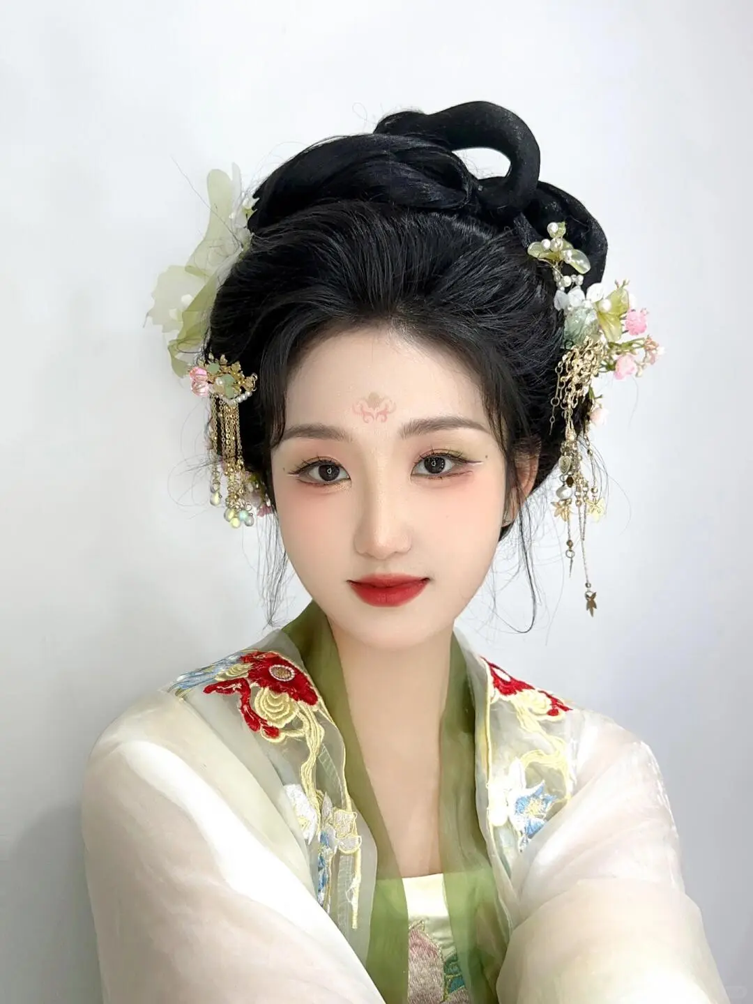 今天汉服的主角是她～