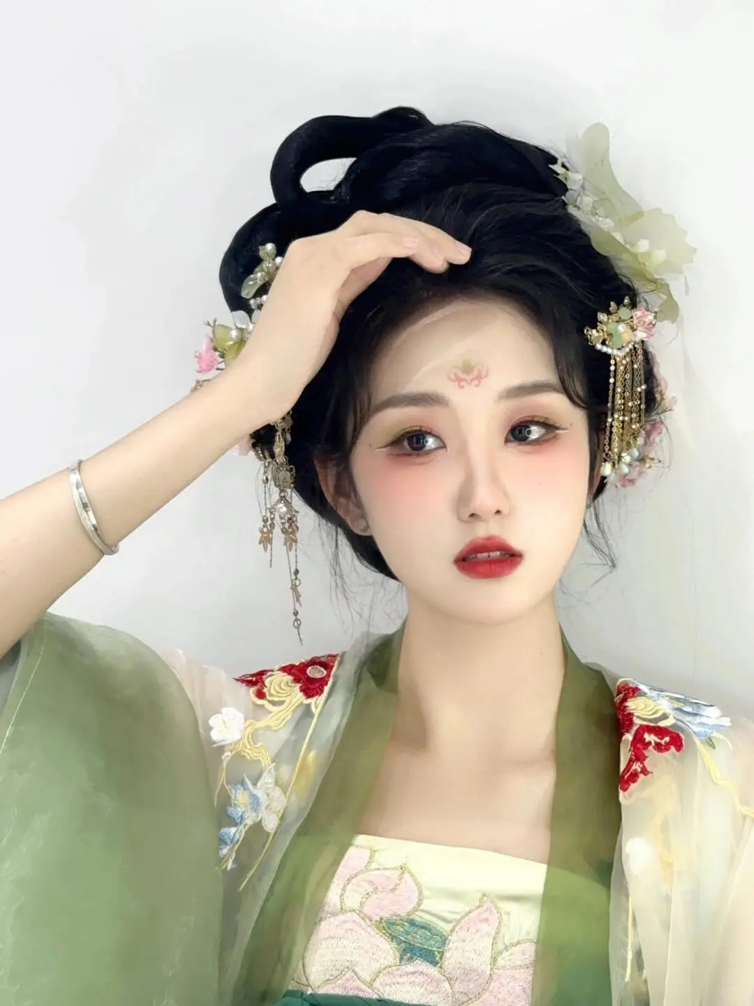 今天汉服的主角是她～