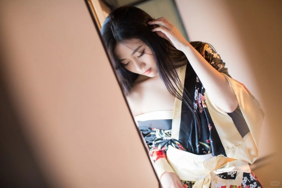 23岁拍了第一组私房写真 不敢发朋友圈🥺