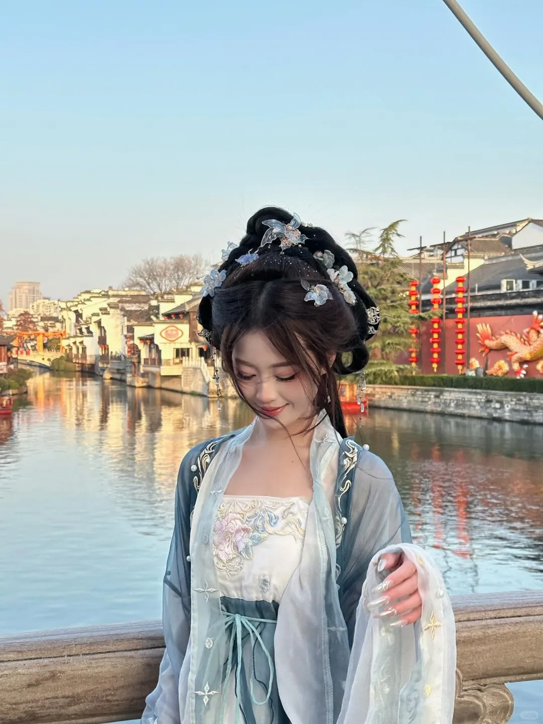 “与你共赏日出月落，与你共见海浪滔滔”