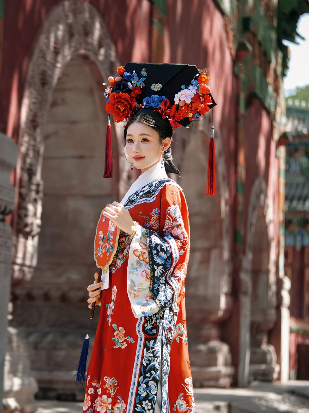 贵气又显白🌺这套红色格格服真的一眼万年❗️