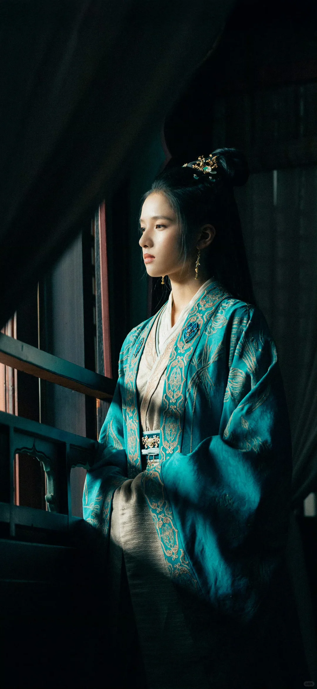 张婧仪壁纸：古装造型超美~