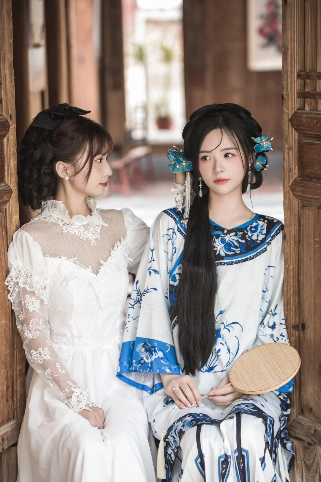 总要和闺蜜拍一组清汉女与留洋大小姐吧！