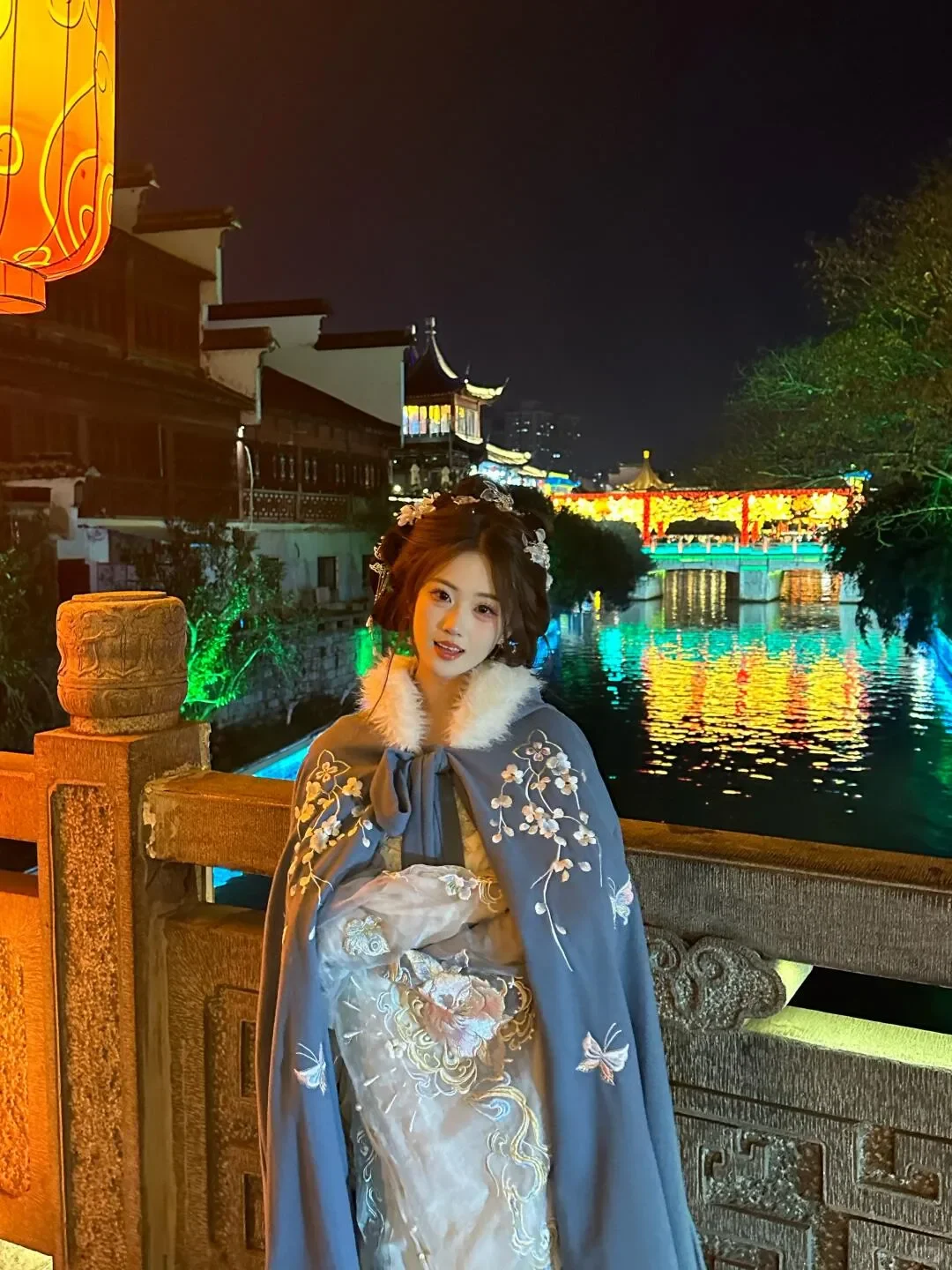 “与你共赏日出月落，与你共见海浪滔滔”