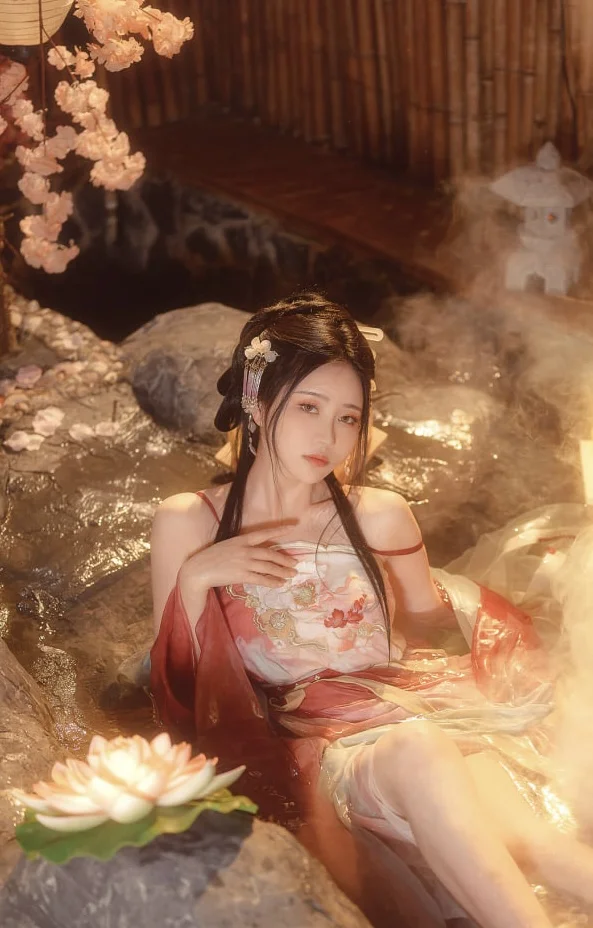 救命，她真的太适合古装了！汤池太有魅力了