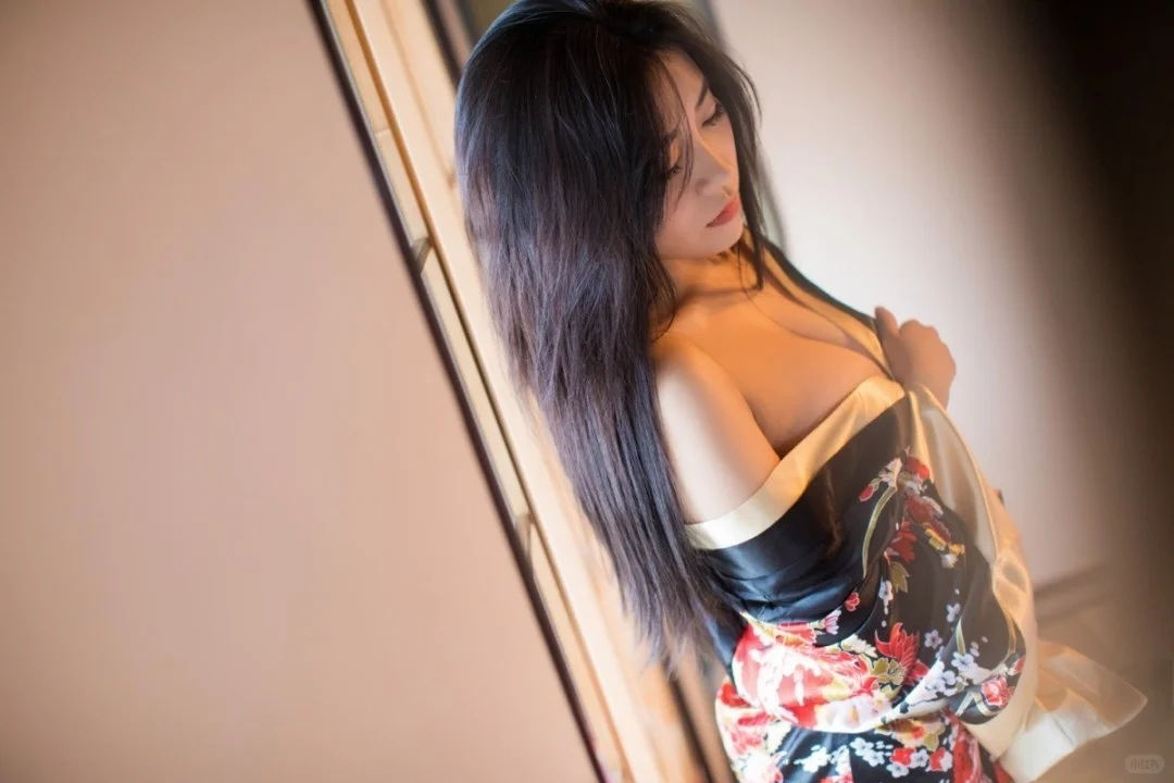 23岁拍了第一组私房写真 不敢发朋友圈🥺