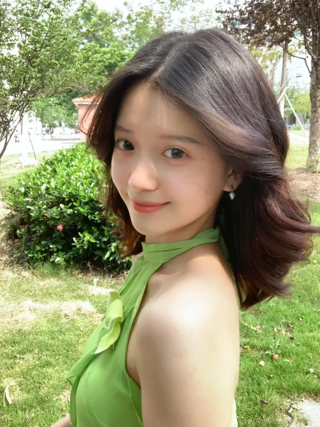 把植物养护揉进泡泡里，让头皮也能森呼吸