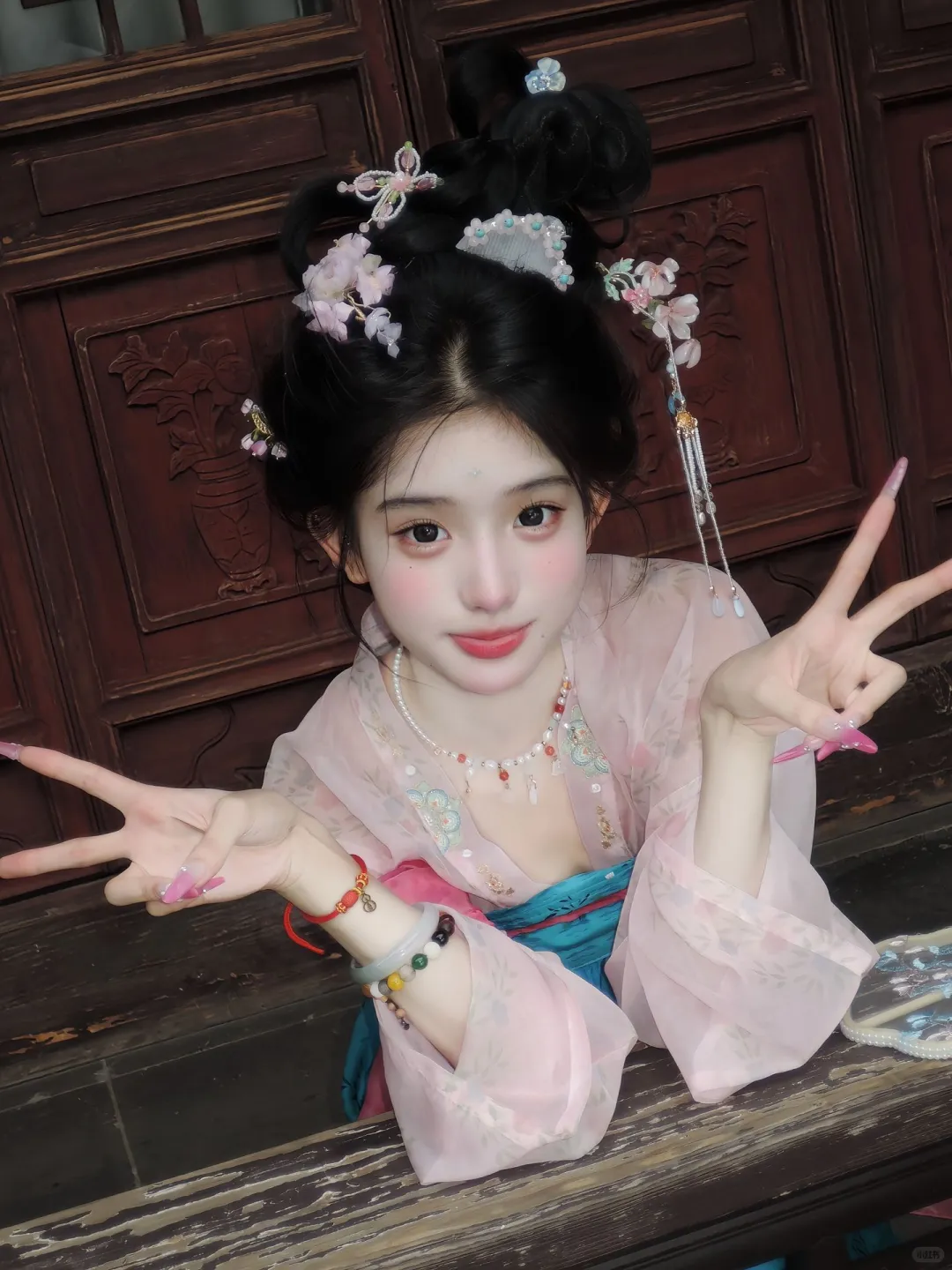 论西安汉服妆造的用心程度！一整天不脱妆～