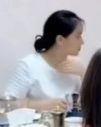 我四十多岁能有我妈一半美我也认了