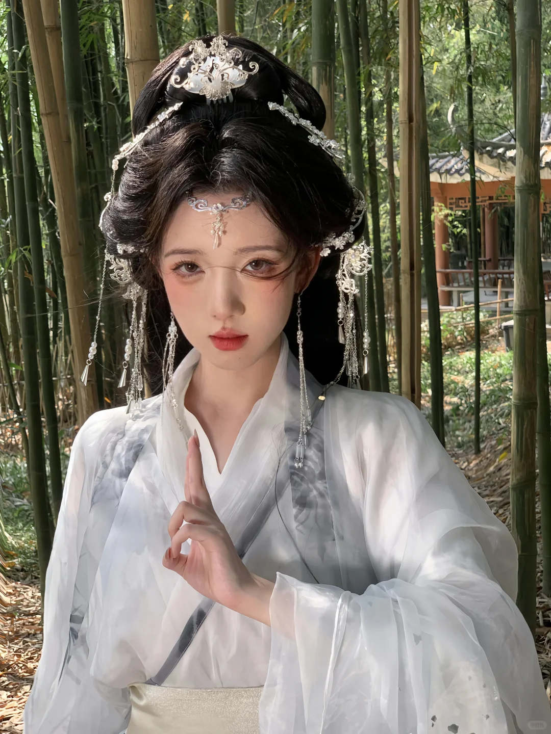 清冷感汉服妆造，仙气飘飘的氛围感