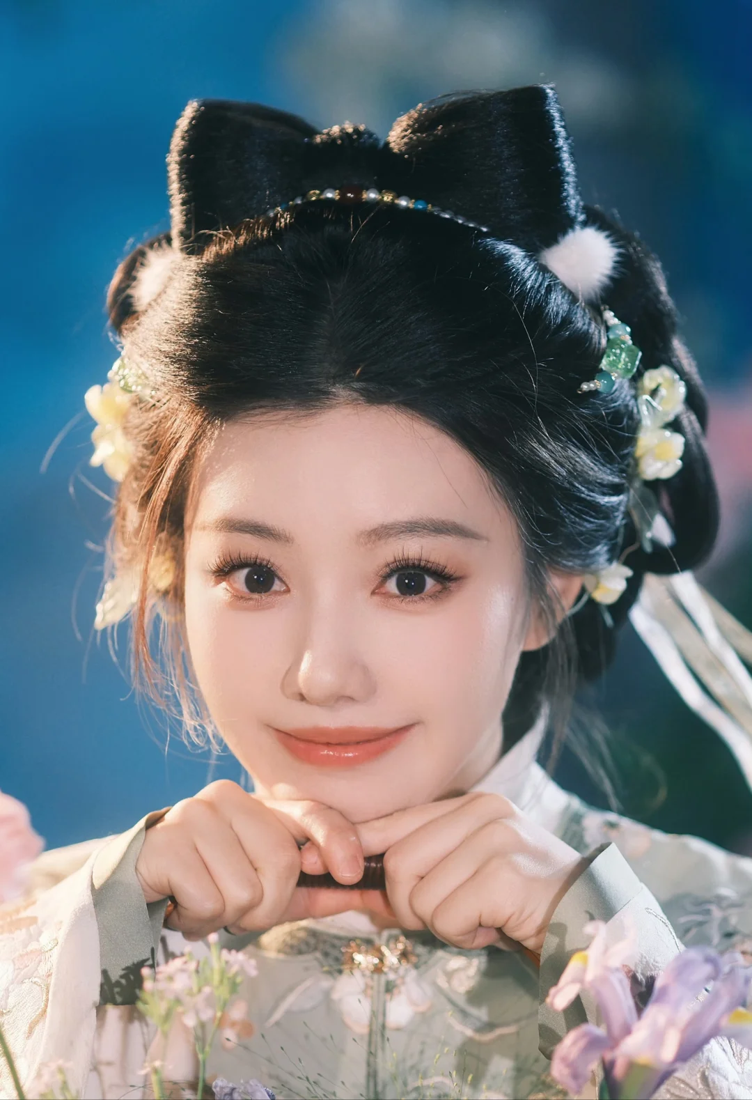王鹤润| 疑是仙女下凡来 回眸一笑胜星华