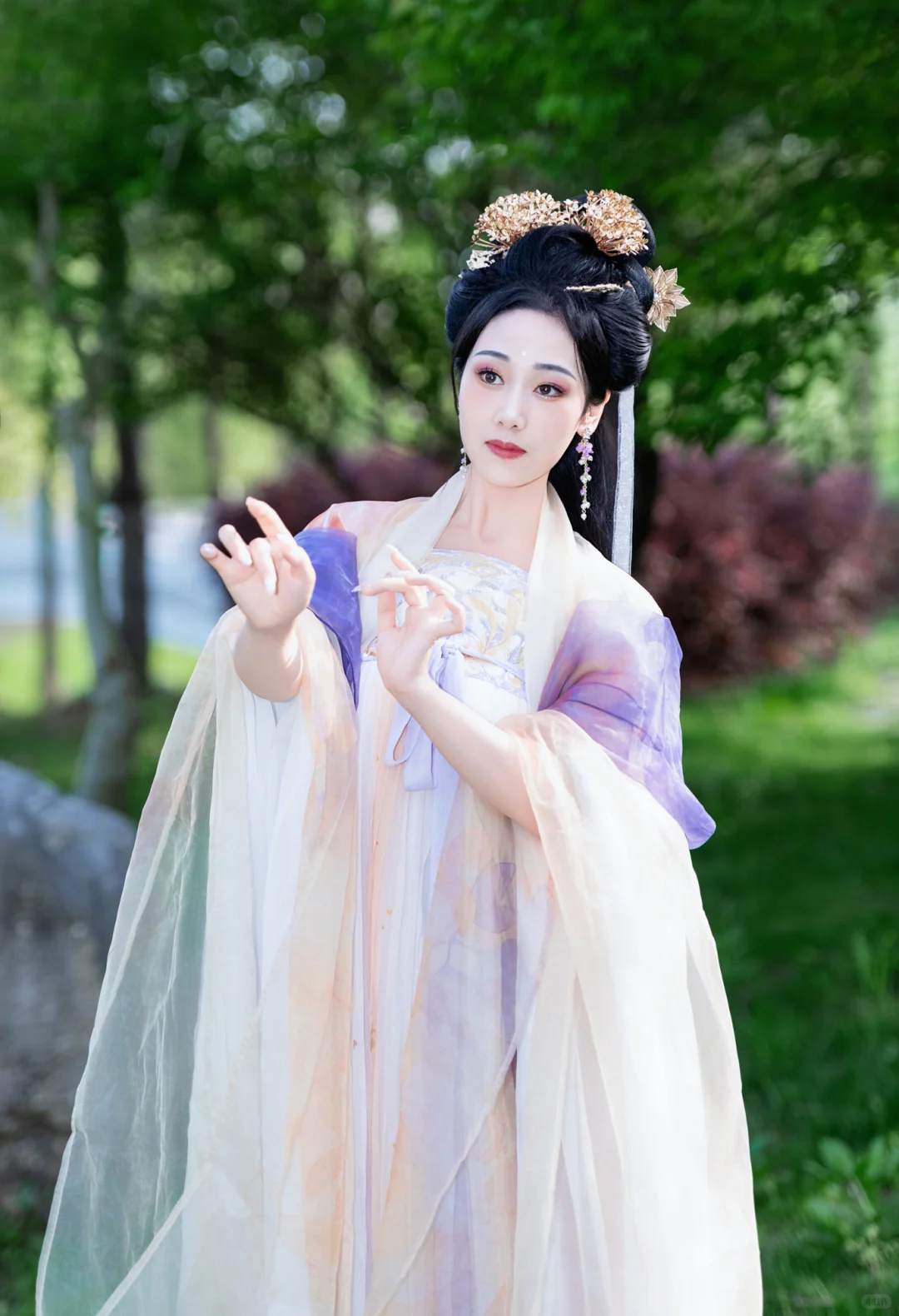 汉服谁穿谁美～～
