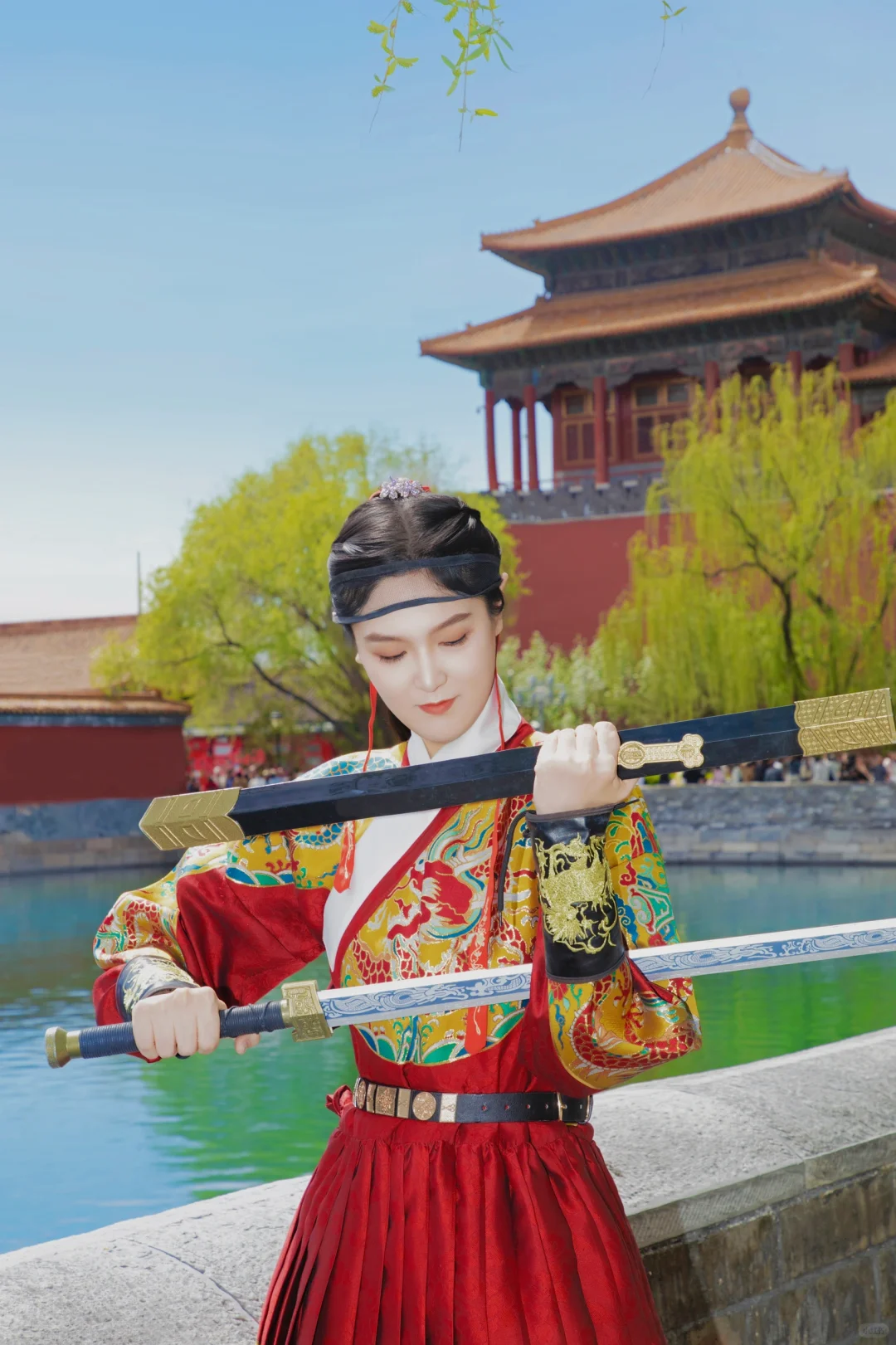 锦衣卫驾到，给主子请安~