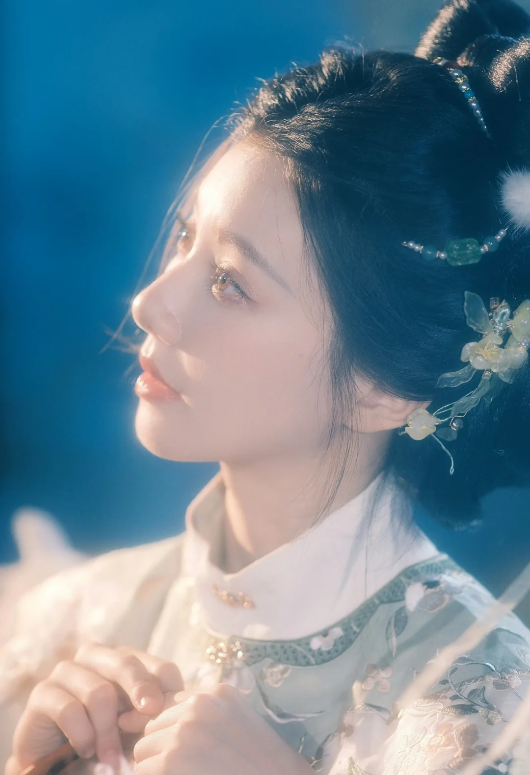 王鹤润| 疑是仙女下凡来 回眸一笑胜星华